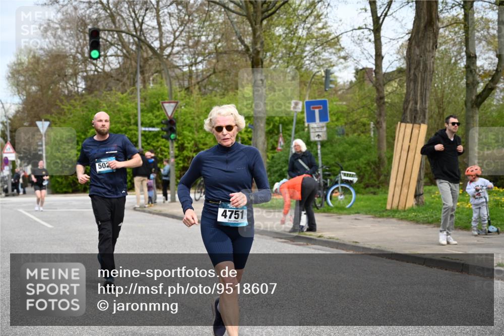 12.04.2026 - 45. Internationalen Wilhelmsburger Insellauf J. Mangold http://msf.ph/oto/9518607 12.04.2026 13:24:29 Ziel 4567, 2145, 3936, 4908, 4016, 2111, 2112, 2290, 4812, 2990, 2991, 2012, 5021, 4751, 2558, 2557 meine-sportfotos.de