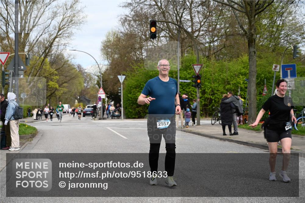 12.04.2026 - 45. Internationalen Wilhelmsburger Insellauf J. Mangold http://msf.ph/oto/9518633 12.04.2026 13:24:37 Ziel 2145, 3936, 4908, 4016, 2111, 2112, 2290, 4812, 2990, 2991, 2012, 5021, 4751, 2558, 2557 meine-sportfotos.de