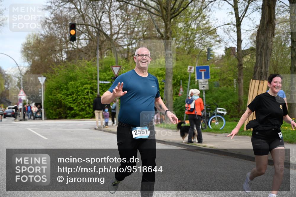 12.04.2026 - 45. Internationalen Wilhelmsburger Insellauf J. Mangold http://msf.ph/oto/9518644 12.04.2026 13:24:38 Ziel 3936, 4908, 4016, 2111, 2112, 2290, 4812, 2990, 2991, 2012, 5021, 4751, 2558, 2557 meine-sportfotos.de