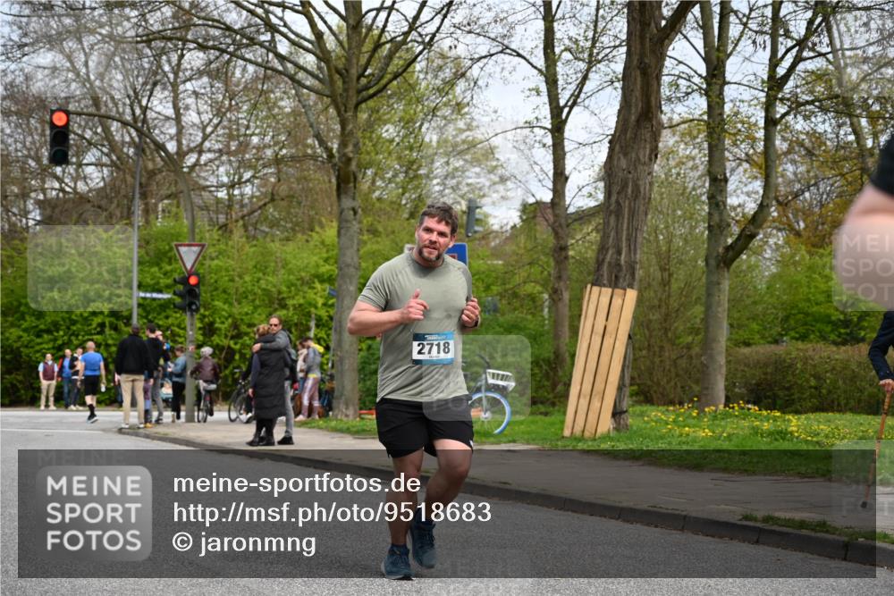 12.04.2026 - 45. Internationalen Wilhelmsburger Insellauf J. Mangold http://msf.ph/oto/9518683 12.04.2026 13:25:03 Ziel 5021, 4751, 2558, 2557, 2848, 2258, 2257, 2718, 5152, 5757 meine-sportfotos.de
