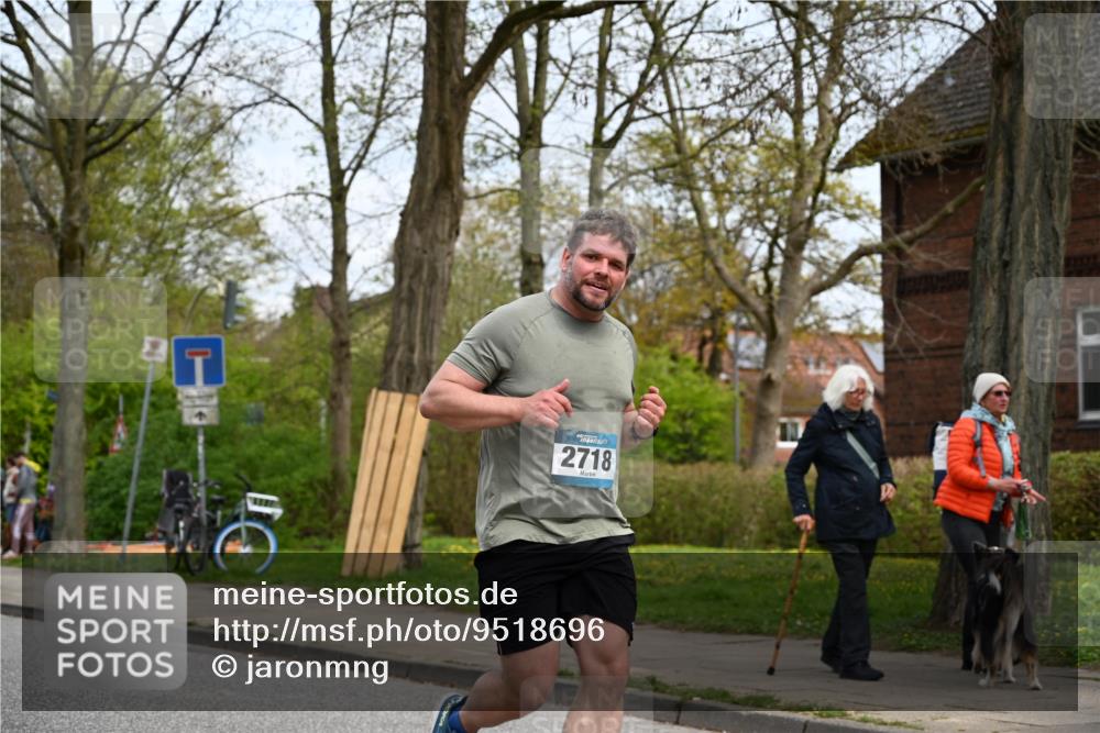 12.04.2026 - 45. Internationalen Wilhelmsburger Insellauf J. Mangold http://msf.ph/oto/9518696 12.04.2026 13:25:04 Ziel 5021, 4751, 2558, 2557, 2848, 2258, 2257, 2718, 5152, 5757, 3649 meine-sportfotos.de
