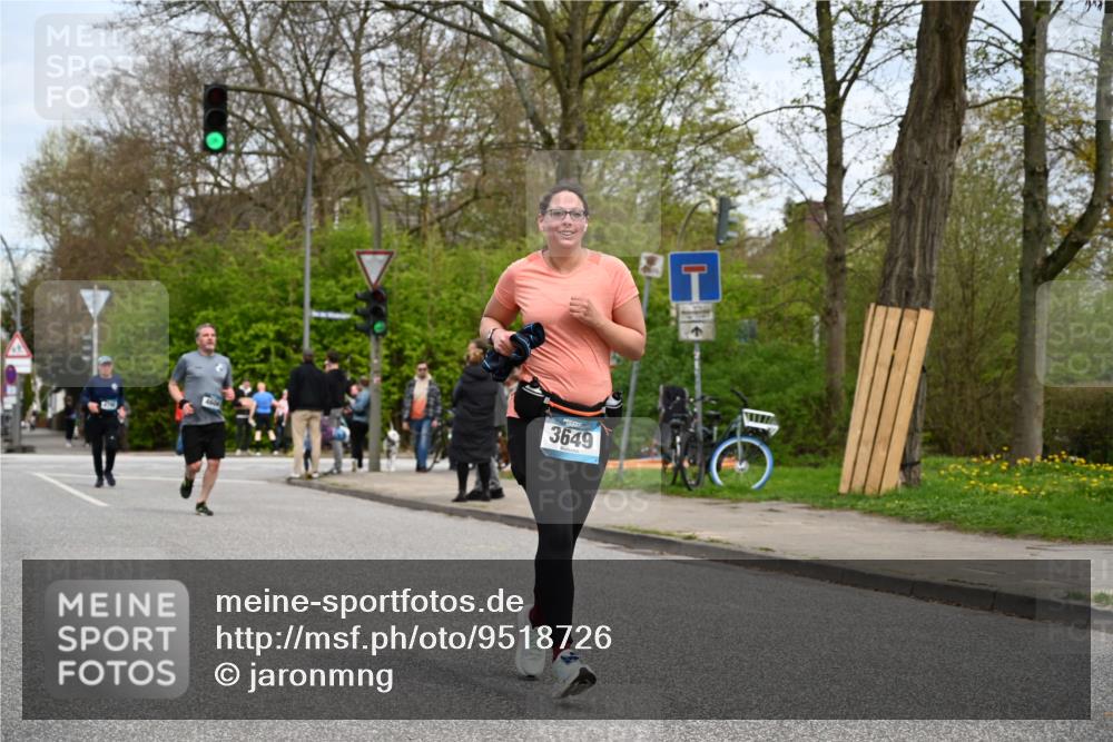 12.04.2026 - 45. Internationalen Wilhelmsburger Insellauf J. Mangold http://msf.ph/oto/9518726 12.04.2026 13:25:19 Ziel 2848, 2258, 2257, 2718, 5152, 5757, 3649, 4604, 4604, 4790, 2717, 4431, 3023, 3024 meine-sportfotos.de