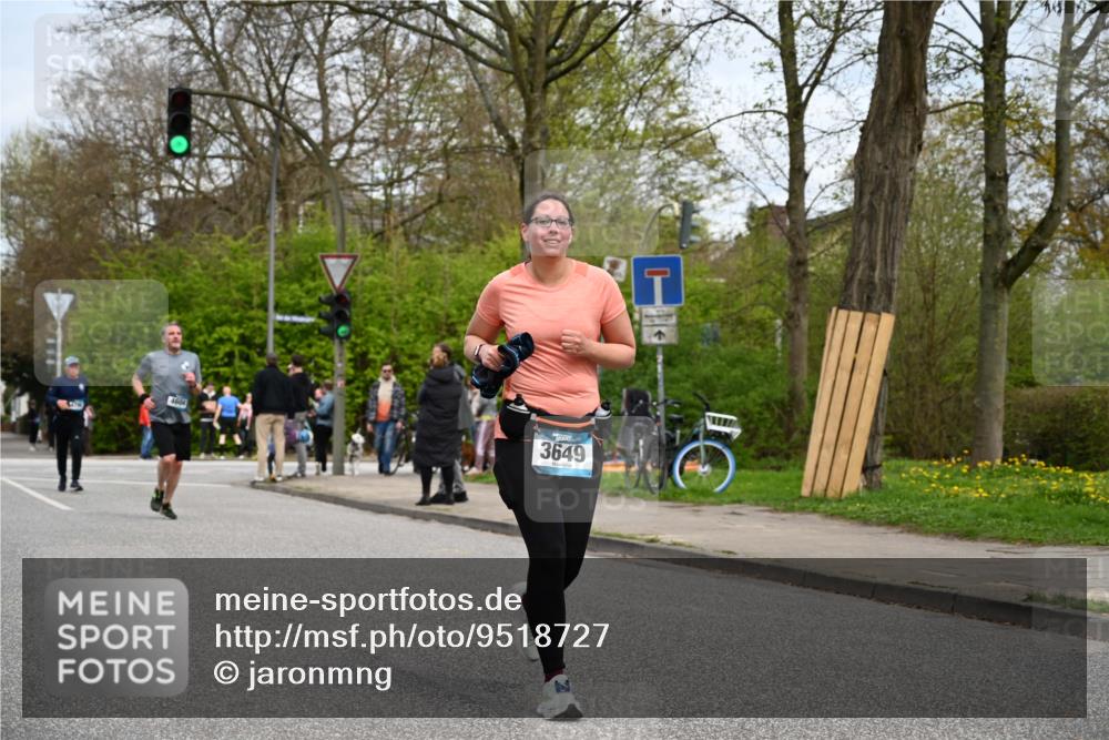 12.04.2026 - 45. Internationalen Wilhelmsburger Insellauf J. Mangold http://msf.ph/oto/9518727 12.04.2026 13:25:20 Ziel 2848, 2258, 2257, 2718, 5152, 5757, 3649, 4604, 4790, 2717, 4431, 3023, 3024 meine-sportfotos.de