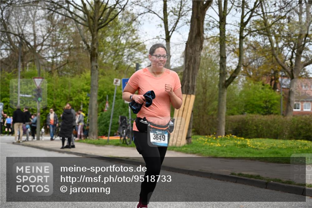 12.04.2026 - 45. Internationalen Wilhelmsburger Insellauf J. Mangold http://msf.ph/oto/9518733 12.04.2026 13:25:20 Ziel 2848, 2258, 2257, 2718, 5152, 5757, 3649, 4604, 4790, 2717, 4431, 3023, 3024 meine-sportfotos.de