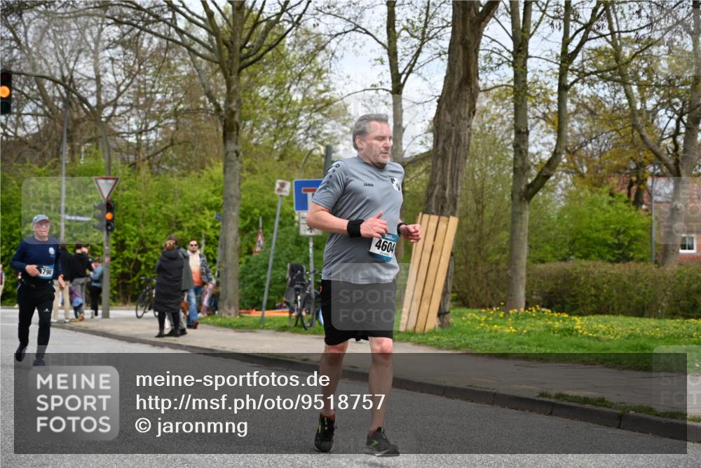 12.04.2026 - 45. Internationalen Wilhelmsburger Insellauf J. Mangold http://msf.ph/oto/9518757 12.04.2026 13:25:25 Ziel 2848, 2258, 2257, 2718, 5152, 5757, 5757, 3649, 4604, 4790, 2717, 4431, 3023, 3024, 2881 meine-sportfotos.de