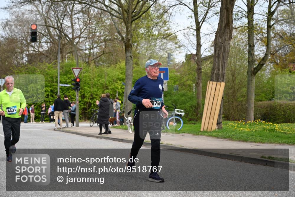 12.04.2026 - 45. Internationalen Wilhelmsburger Insellauf J. Mangold http://msf.ph/oto/9518767 12.04.2026 13:25:27 Ziel 2848, 2258, 2257, 2718, 5152, 5757, 3649, 4604, 4790, 2717, 4431, 3023, 3024, 2881, 4064, 4684 meine-sportfotos.de
