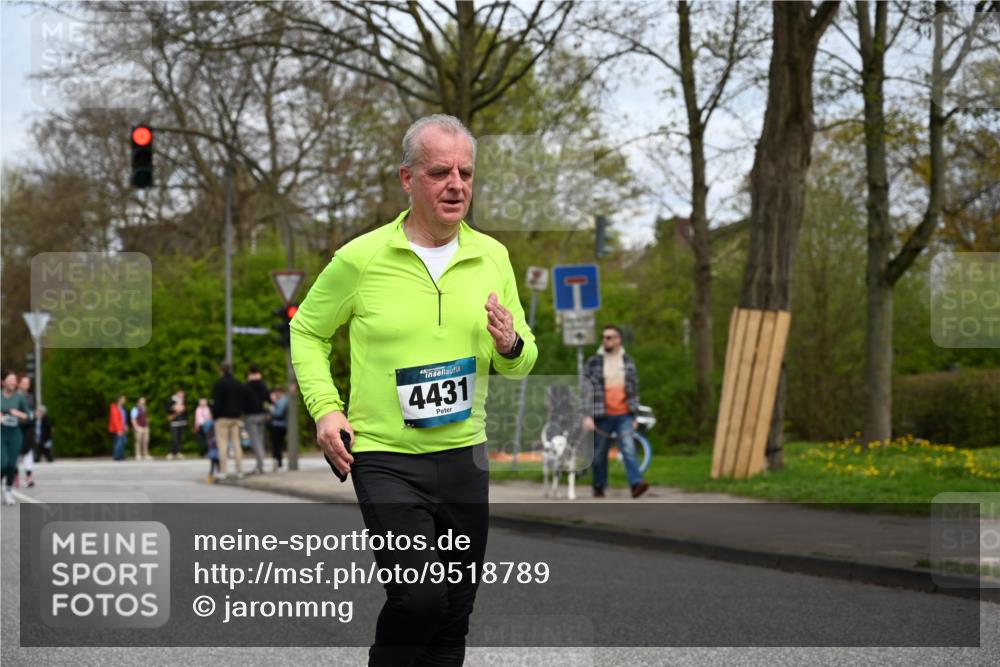 12.04.2026 - 45. Internationalen Wilhelmsburger Insellauf J. Mangold http://msf.ph/oto/9518789 12.04.2026 13:25:30 Ziel 2848, 2258, 2257, 2718, 5152, 5757, 3649, 4604, 4790, 2717, 4431, 3023, 3023, 3024, 2881, 4064, 4684 meine-sportfotos.de