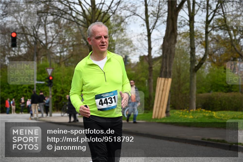 12.04.2026 - 45. Internationalen Wilhelmsburger Insellauf J. Mangold http://msf.ph/oto/9518792 12.04.2026 13:25:30 Ziel 2848, 2258, 2257, 2718, 5152, 5757, 3649, 4604, 4790, 2717, 4431, 3023, 3023, 3024, 2881, 4064, 4684 meine-sportfotos.de