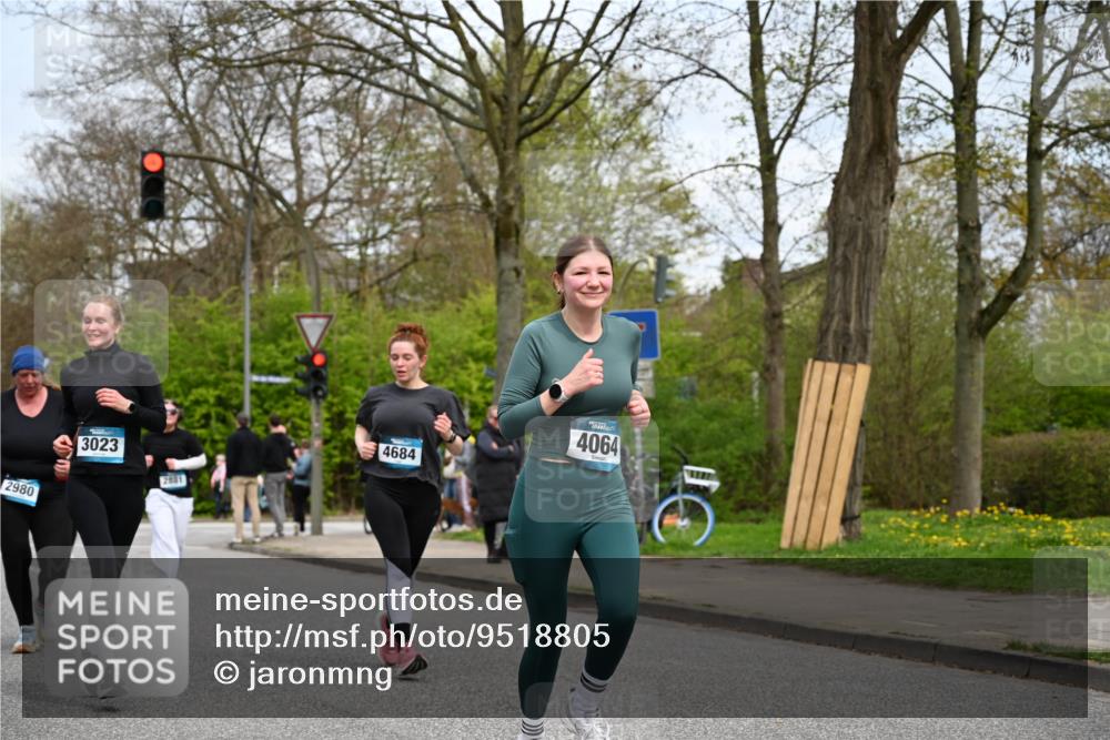 12.04.2026 - 45. Internationalen Wilhelmsburger Insellauf J. Mangold http://msf.ph/oto/9518805 12.04.2026 13:25:38 Ziel 2718, 5152, 5757, 3649, 4604, 4790, 2717, 4431, 4431, 3023, 3024, 2881, 4064, 4684, 4064, 4684, 2298, 4839, 4840, 4774 meine-sportfotos.de