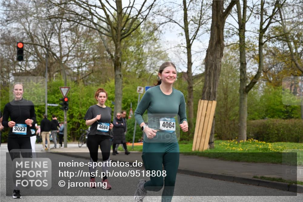 12.04.2026 - 45. Internationalen Wilhelmsburger Insellauf J. Mangold http://msf.ph/oto/9518808 12.04.2026 13:25:38 Ziel 2718, 5152, 5757, 3649, 4604, 4790, 2717, 4431, 4431, 3023, 3024, 2881, 4064, 4684, 4064, 4684, 2298, 4839, 4840, 4774 meine-sportfotos.de