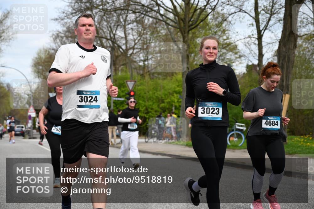 12.04.2026 - 45. Internationalen Wilhelmsburger Insellauf J. Mangold http://msf.ph/oto/9518819 12.04.2026 13:25:39 Ziel 2718, 5152, 5757, 3649, 4604, 4790, 2717, 4431, 3023, 3024, 2881, 4064, 4684, 2298, 4839, 4840, 4774 meine-sportfotos.de