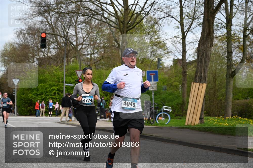 12.04.2026 - 45. Internationalen Wilhelmsburger Insellauf J. Mangold http://msf.ph/oto/9518866 12.04.2026 13:25:54 Ziel 4604, 4790, 2717, 4431, 3023, 3024, 2881, 4064, 4684, 2298, 4839, 4840, 4774, 4881, 4049, 4049, 4411, 5206, 2360, 5245 meine-sportfotos.de