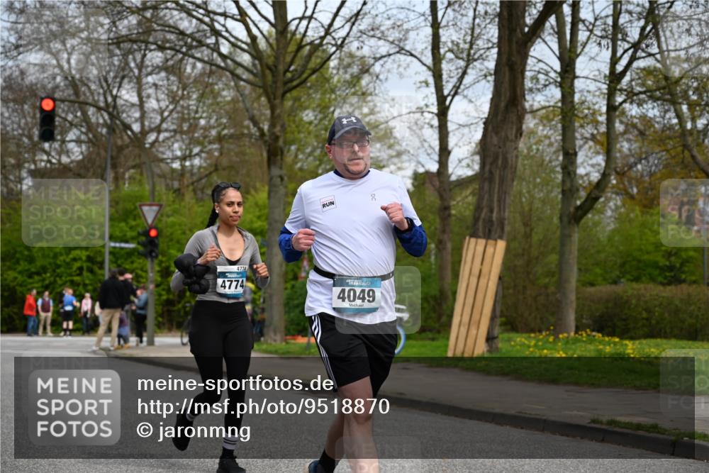 12.04.2026 - 45. Internationalen Wilhelmsburger Insellauf J. Mangold http://msf.ph/oto/9518870 12.04.2026 13:25:54 Ziel 4604, 4790, 2717, 4431, 3023, 3024, 2881, 4064, 4684, 2298, 4839, 4840, 4774, 4881, 4049, 4049, 4411, 5206, 2360, 5245 meine-sportfotos.de