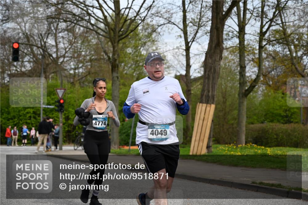 12.04.2026 - 45. Internationalen Wilhelmsburger Insellauf J. Mangold http://msf.ph/oto/9518871 12.04.2026 13:25:54 Ziel 4604, 4790, 2717, 4431, 3023, 3024, 2881, 4064, 4684, 2298, 4839, 4840, 4774, 4881, 4049, 4049, 4411, 5206, 2360, 5245 meine-sportfotos.de