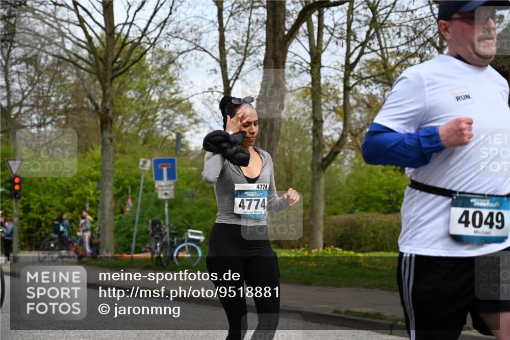 12.04.2026 - 45. Internationalen Wilhelmsburger Insellauf J. Mangold http://msf.ph/oto/9518881 12.04.2026 13:25:55 Ziel 4604, 4790, 2717, 4431, 3023, 3024, 2881, 4064, 4684, 2298, 2298, 4839, 4840, 4774, 4881, 4049, 4411, 5206, 2360, 5245, 2933, 2359 meine-sportfotos.de