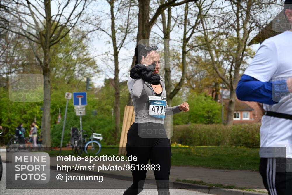 12.04.2026 - 45. Internationalen Wilhelmsburger Insellauf J. Mangold http://msf.ph/oto/9518883 12.04.2026 13:25:56 Ziel 4604, 4790, 2717, 4431, 3023, 3024, 2881, 4064, 4684, 2298, 4839, 4840, 4774, 4881, 4049, 4411, 5206, 2360, 5245, 2933, 2359, 4124 meine-sportfotos.de