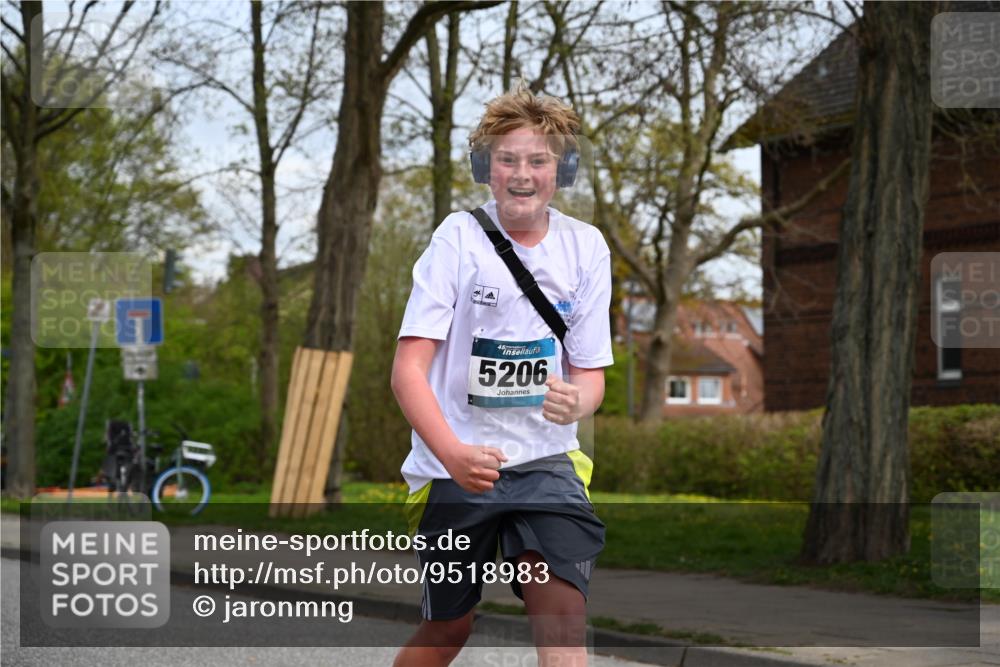 12.04.2026 - 45. Internationalen Wilhelmsburger Insellauf J. Mangold http://msf.ph/oto/9518983 12.04.2026 13:26:24 Ziel 4774, 4881, 4049, 4411, 5206, 2360, 5245, 2933, 2359, 4124, 2980, 3640, 3640, 2721, 3756, 3755 meine-sportfotos.de