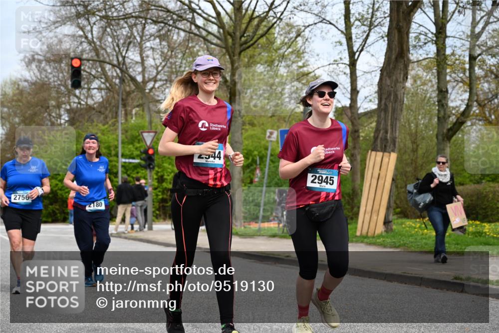 12.04.2026 - 45. Internationalen Wilhelmsburger Insellauf J. Mangold http://msf.ph/oto/9519130 12.04.2026 13:27:13 Ziel 2968, 2306, 2969, 3888, 3960, 3955, 4900, 2944, 2945, 5222, 3215, 2756, 2180, 3132, 2875, 3938, 3937 meine-sportfotos.de