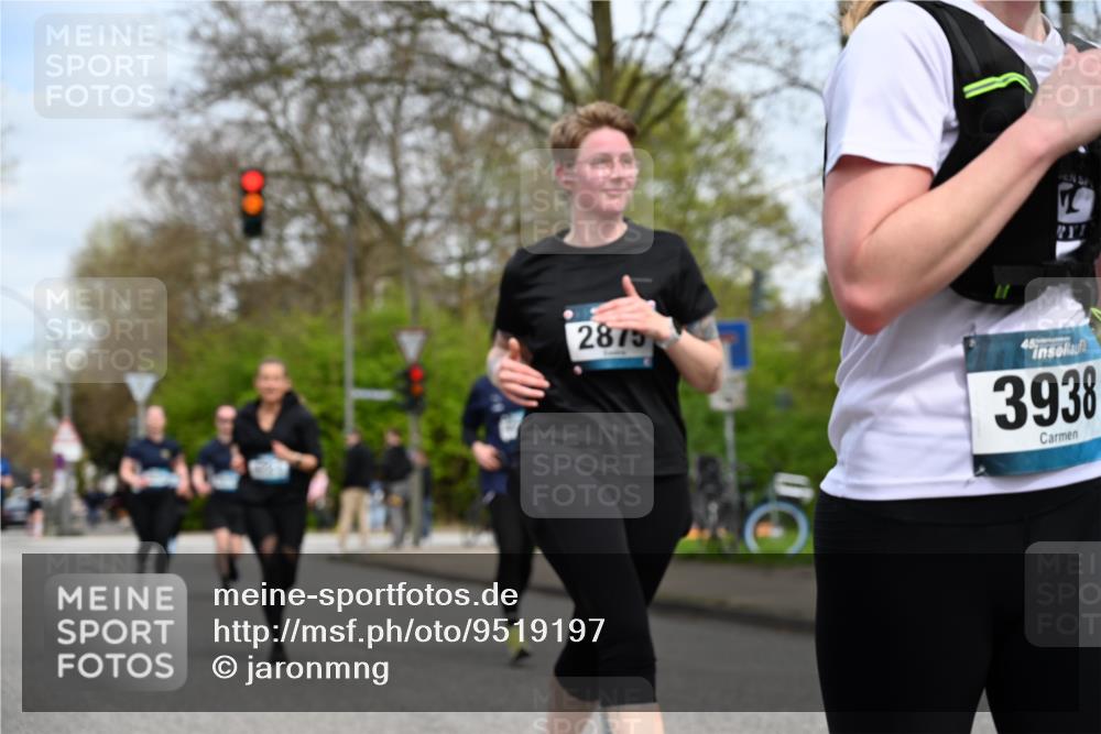 12.04.2026 - 45. Internationalen Wilhelmsburger Insellauf J. Mangold http://msf.ph/oto/9519197 12.04.2026 13:27:26 Ziel 3960, 3955, 4900, 2944, 2945, 5222, 3215, 2756, 2180, 3132, 2875, 3938, 3937, 4222, 4221, 4575, 4574 meine-sportfotos.de