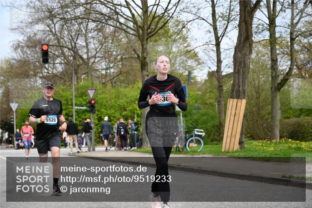 12.04.2026 - 45. Internationalen Wilhelmsburger Insellauf J. Mangold http://msf.ph/oto/9519233 12.04.2026 13:28:09 Ziel 2563, 5695, 3800, 2630, 5520, 5509 meine-sportfotos.de