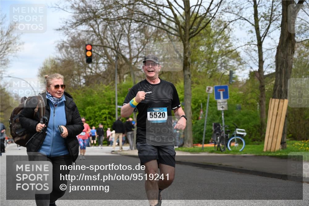 12.04.2026 - 45. Internationalen Wilhelmsburger Insellauf J. Mangold http://msf.ph/oto/9519241 12.04.2026 13:28:10 Ziel 2563, 5695, 3800, 2630, 5520, 5509, 4316 meine-sportfotos.de