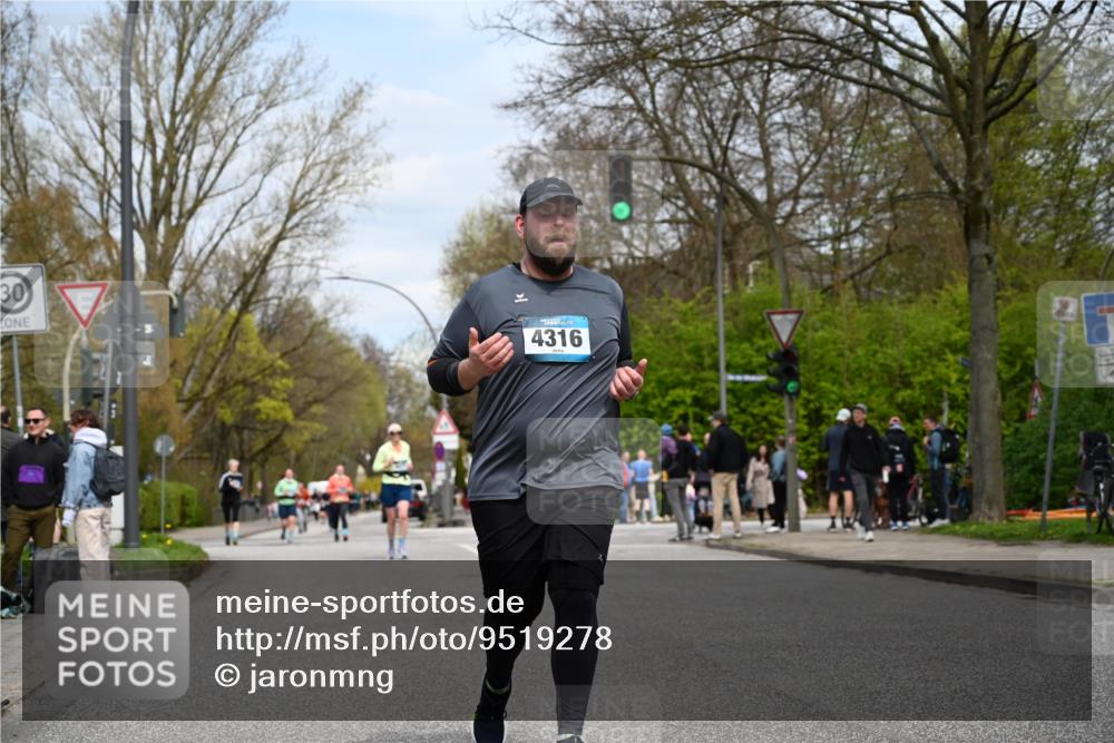 12.04.2026 - 45. Internationalen Wilhelmsburger Insellauf J. Mangold http://msf.ph/oto/9519278 12.04.2026 13:28:21 Ziel 3800, 2630, 5520, 5509, 4316, 3564, 3483, 4471 meine-sportfotos.de