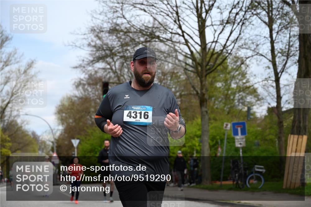 12.04.2026 - 45. Internationalen Wilhelmsburger Insellauf J. Mangold http://msf.ph/oto/9519290 12.04.2026 13:28:22 Ziel 3800, 2630, 5520, 5509, 4316, 4316, 3564, 3483, 4471 meine-sportfotos.de