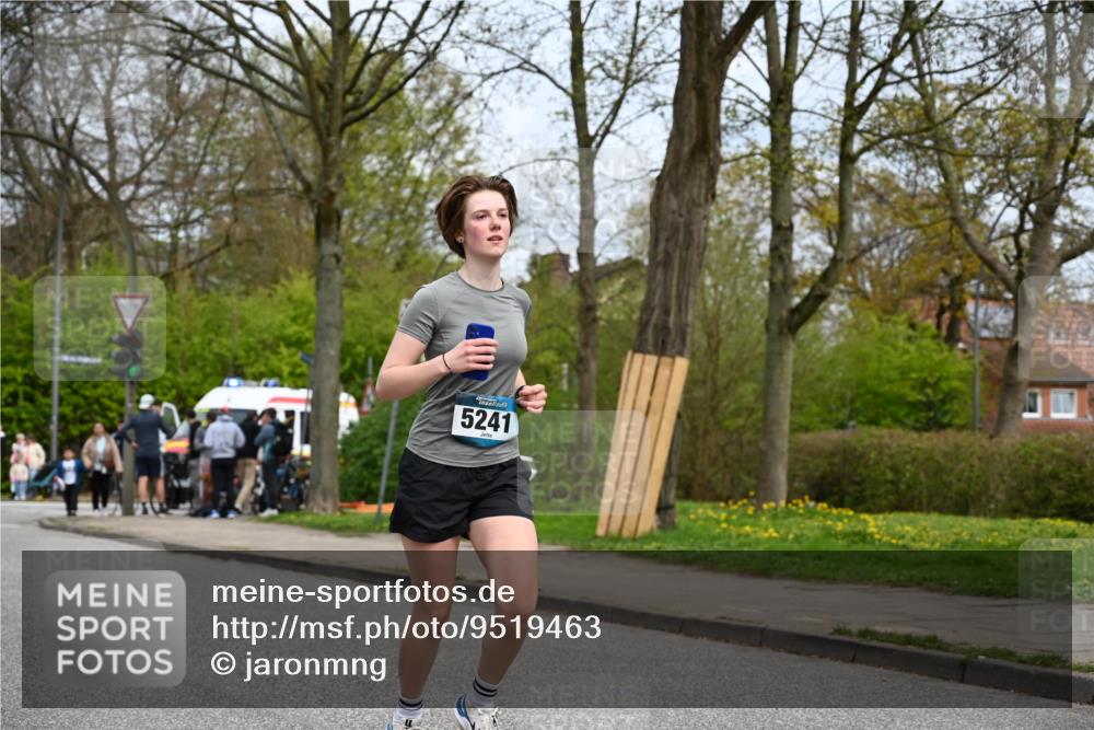 12.04.2026 - 45. Internationalen Wilhelmsburger Insellauf J. Mangold http://msf.ph/oto/9519463 12.04.2026 13:29:52 Ziel 3648, 3547, 3548, 2131, 5241, 3981, 3981, 2514 meine-sportfotos.de