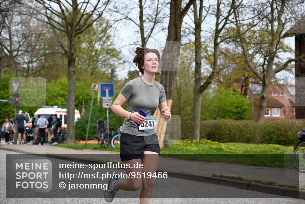 12.04.2026 - 45. Internationalen Wilhelmsburger Insellauf J. Mangold http://msf.ph/oto/9519466 12.04.2026 13:29:52 Ziel 3648, 3547, 3548, 2131, 5241, 3981, 3981, 2514 meine-sportfotos.de
