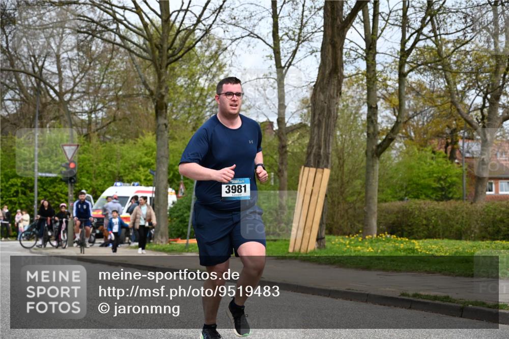 12.04.2026 - 45. Internationalen Wilhelmsburger Insellauf J. Mangold http://msf.ph/oto/9519483 12.04.2026 13:29:59 Ziel 2131, 5241, 5241, 3981, 2514, 2515, 4324, 4429, 2003 meine-sportfotos.de