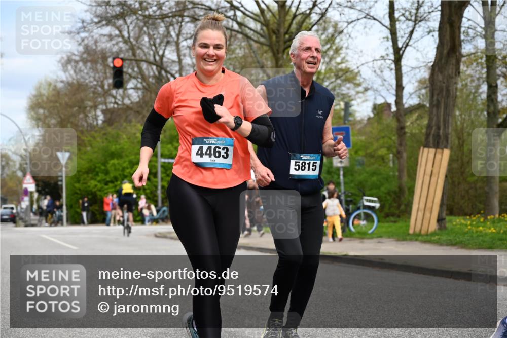 12.04.2026 - 45. Internationalen Wilhelmsburger Insellauf J. Mangold http://msf.ph/oto/9519574 12.04.2026 13:30:22 Ziel 5241, 3981, 2514, 2515, 4324, 4429, 2003, 4456, 4463, 5815 meine-sportfotos.de