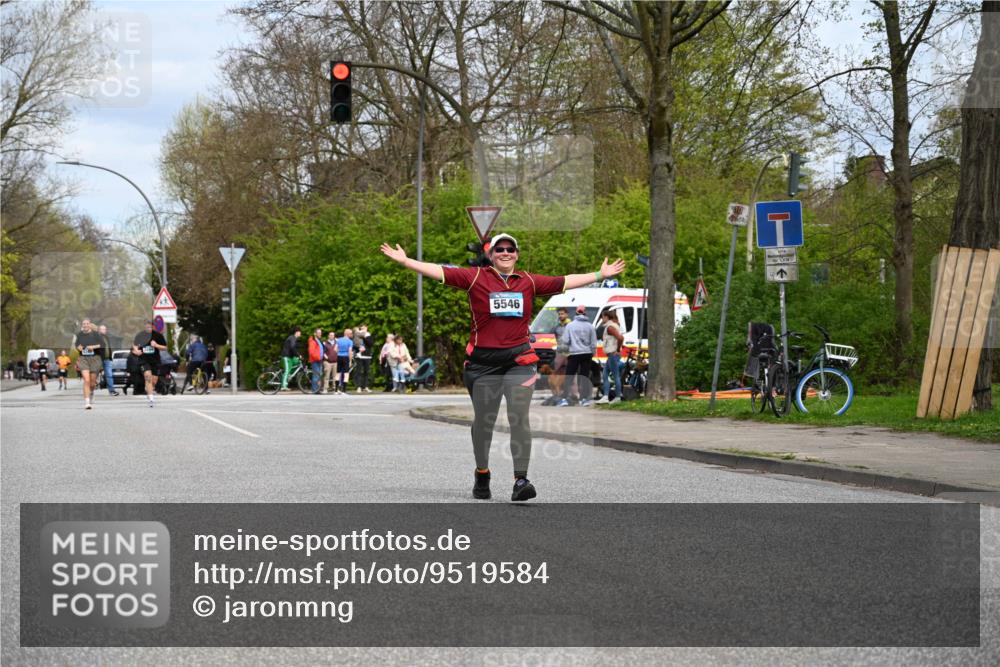 12.04.2026 - 45. Internationalen Wilhelmsburger Insellauf J. Mangold http://msf.ph/oto/9519584 12.04.2026 13:30:43 Ziel 4324, 4429, 2003, 4456, 4463, 5815, 5546, 5745, 2494 meine-sportfotos.de