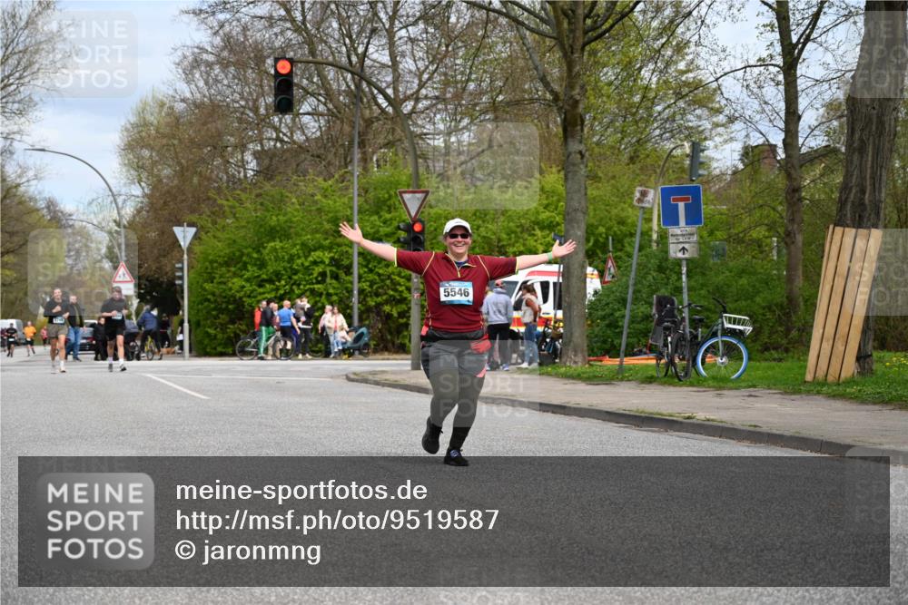 12.04.2026 - 45. Internationalen Wilhelmsburger Insellauf J. Mangold http://msf.ph/oto/9519587 12.04.2026 13:30:43 Ziel 4324, 4429, 2003, 4456, 4463, 5815, 5546, 5745, 2494 meine-sportfotos.de