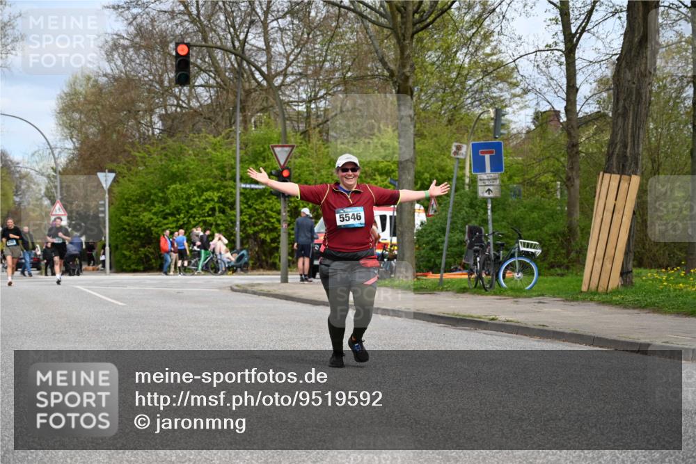 12.04.2026 - 45. Internationalen Wilhelmsburger Insellauf J. Mangold http://msf.ph/oto/9519592 12.04.2026 13:30:44 Ziel 4324, 4429, 2003, 4456, 4463, 5815, 5546, 5745, 2494 meine-sportfotos.de