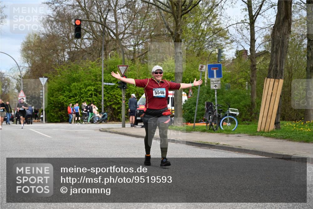 12.04.2026 - 45. Internationalen Wilhelmsburger Insellauf J. Mangold http://msf.ph/oto/9519593 12.04.2026 13:30:44 Ziel 4324, 4429, 2003, 4456, 4463, 5815, 5546, 5745, 2494 meine-sportfotos.de
