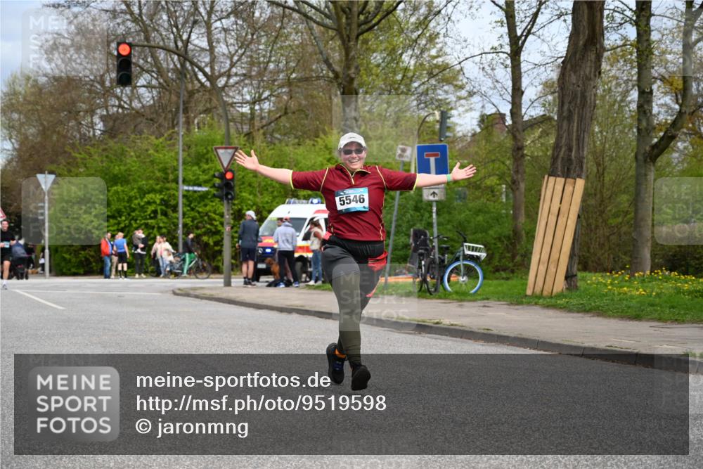 12.04.2026 - 45. Internationalen Wilhelmsburger Insellauf J. Mangold http://msf.ph/oto/9519598 12.04.2026 13:30:44 Ziel 4324, 4429, 2003, 4456, 4463, 5815, 5546, 5745, 2494 meine-sportfotos.de