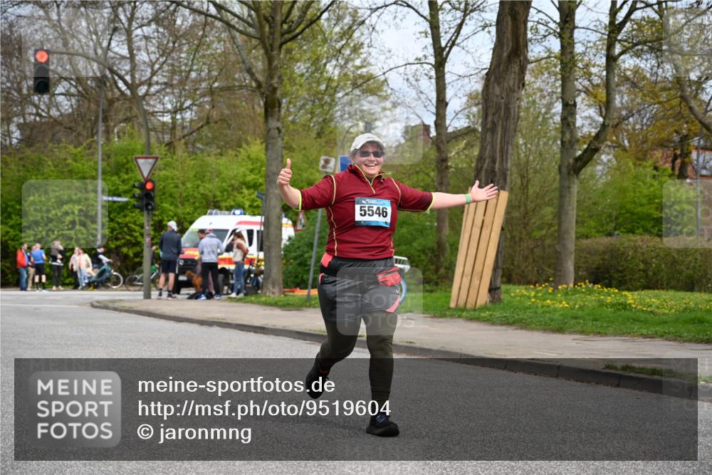 12.04.2026 - 45. Internationalen Wilhelmsburger Insellauf J. Mangold http://msf.ph/oto/9519604 12.04.2026 13:30:45 Ziel 4324, 4429, 2003, 4456, 4463, 5815, 5546, 5745, 2494 meine-sportfotos.de
