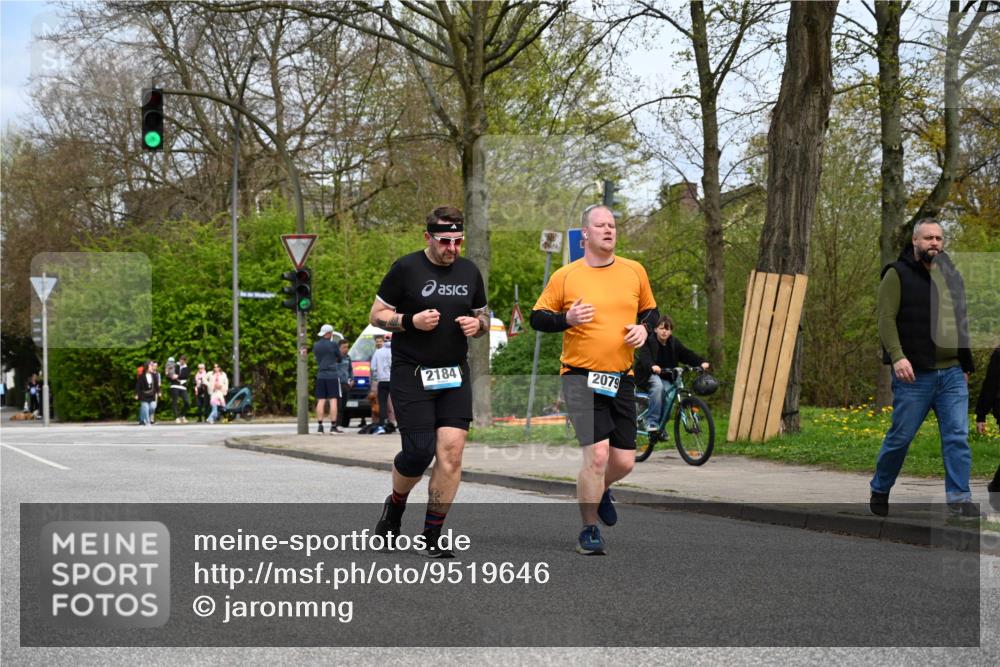 12.04.2026 - 45. Internationalen Wilhelmsburger Insellauf J. Mangold http://msf.ph/oto/9519646 12.04.2026 13:31:19 Ziel 5745, 2494, 2184, 2079 meine-sportfotos.de