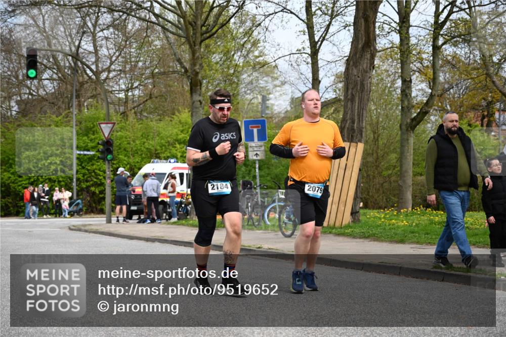 12.04.2026 - 45. Internationalen Wilhelmsburger Insellauf J. Mangold http://msf.ph/oto/9519652 12.04.2026 13:31:20 Ziel 5745, 2494, 2184, 2079 meine-sportfotos.de