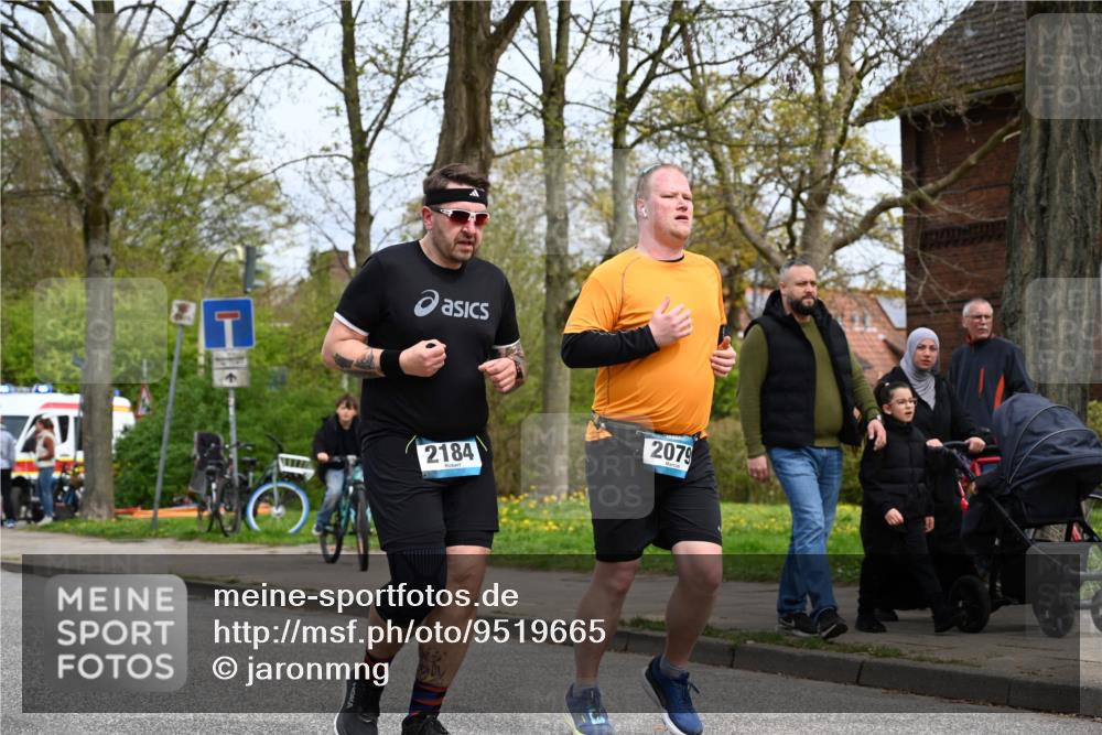 12.04.2026 - 45. Internationalen Wilhelmsburger Insellauf J. Mangold http://msf.ph/oto/9519665 12.04.2026 13:31:21 Ziel 5745, 2494, 2184, 2079, 2184, 2079 meine-sportfotos.de