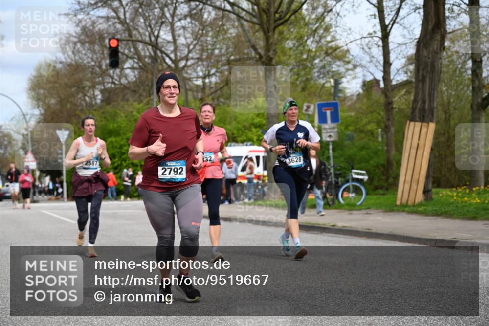 12.04.2026 - 45. Internationalen Wilhelmsburger Insellauf J. Mangold http://msf.ph/oto/9519667 12.04.2026 13:31:38 Ziel 2184, 2079, 2792, 3632, 3628, 3632, 3628, 2587, 2339, 4462 meine-sportfotos.de