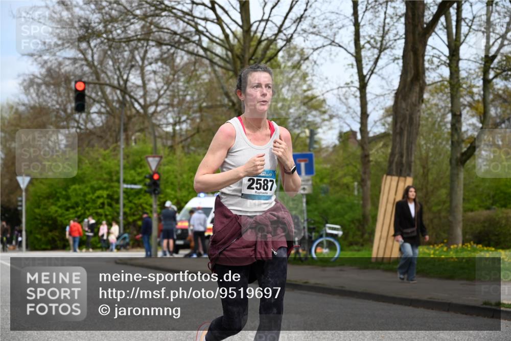 12.04.2026 - 45. Internationalen Wilhelmsburger Insellauf J. Mangold http://msf.ph/oto/9519697 12.04.2026 13:31:41 Ziel 2184, 2079, 2792, 3632, 3628, 2587, 2339, 4462 meine-sportfotos.de