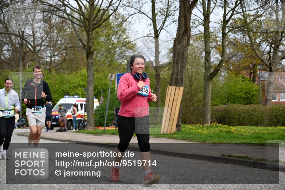 12.04.2026 - 45. Internationalen Wilhelmsburger Insellauf J. Mangold http://msf.ph/oto/9519714 12.04.2026 13:31:50 Ziel 2184, 2079, 2792, 3632, 3628, 3632, 3628, 2587, 2339, 4462, 4462, 4065, 3231 meine-sportfotos.de
