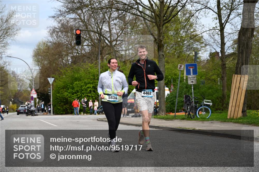 12.04.2026 - 45. Internationalen Wilhelmsburger Insellauf J. Mangold http://msf.ph/oto/9519717 12.04.2026 13:31:51 Ziel 2184, 2079, 2792, 3632, 3628, 2587, 2339, 4462, 4065, 3231 meine-sportfotos.de