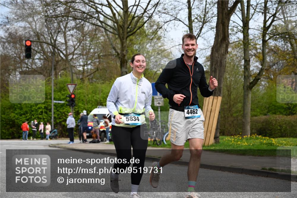 12.04.2026 - 45. Internationalen Wilhelmsburger Insellauf J. Mangold http://msf.ph/oto/9519731 12.04.2026 13:31:53 Ziel 2184, 2079, 2792, 3632, 3628, 2587, 2339, 4462, 4065, 3231, 2397 meine-sportfotos.de