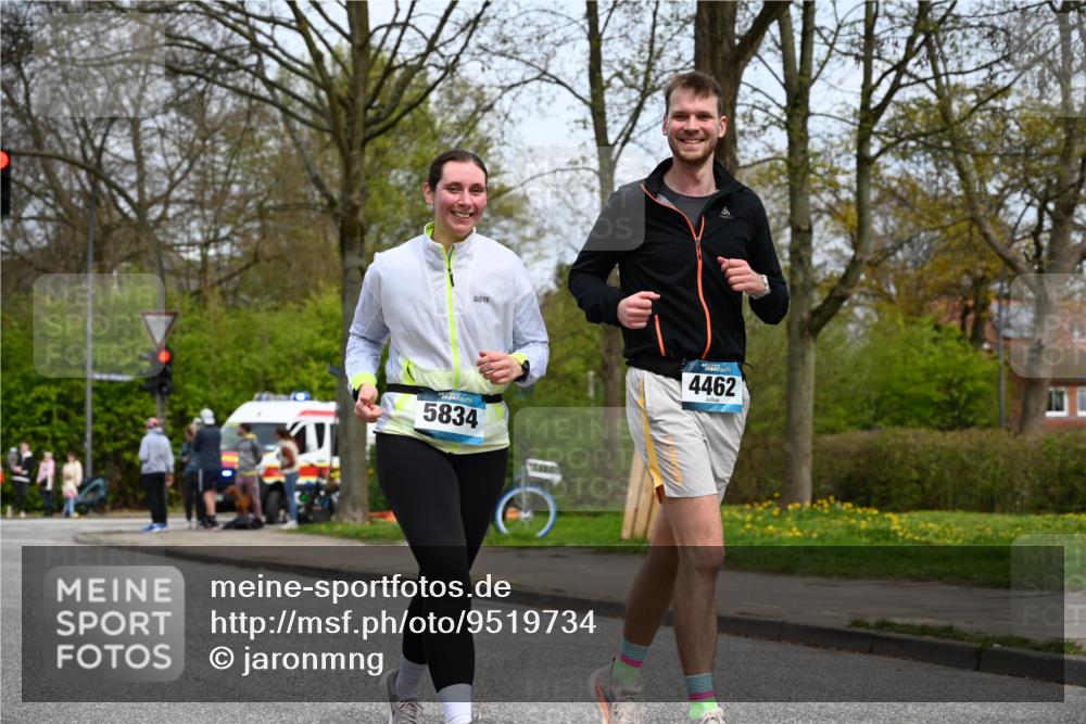 12.04.2026 - 45. Internationalen Wilhelmsburger Insellauf J. Mangold http://msf.ph/oto/9519734 12.04.2026 13:31:53 Ziel 2184, 2079, 2792, 3632, 3628, 2587, 2339, 4462, 4065, 3231, 2397 meine-sportfotos.de