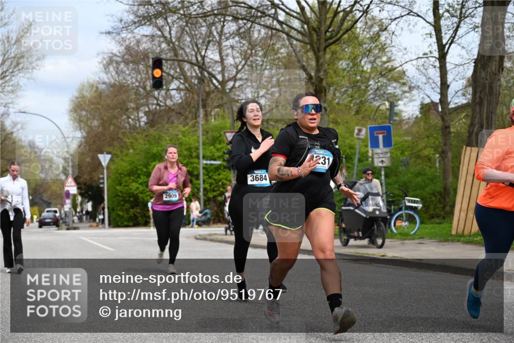 12.04.2026 - 45. Internationalen Wilhelmsburger Insellauf J. Mangold http://msf.ph/oto/9519767 12.04.2026 13:32:08 Ziel 2792, 3632, 3628, 2587, 2339, 4462, 4065, 3231, 2397, 3684, 2909 meine-sportfotos.de