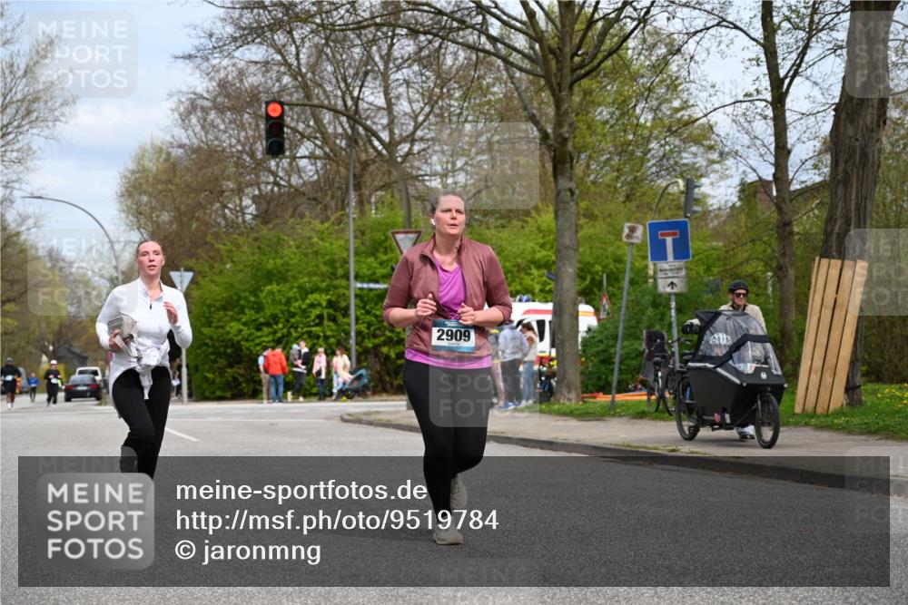 12.04.2026 - 45. Internationalen Wilhelmsburger Insellauf J. Mangold http://msf.ph/oto/9519784 12.04.2026 13:32:10 Ziel 2792, 3632, 3628, 2587, 2339, 4462, 4065, 3231, 2397, 3684, 2909 meine-sportfotos.de