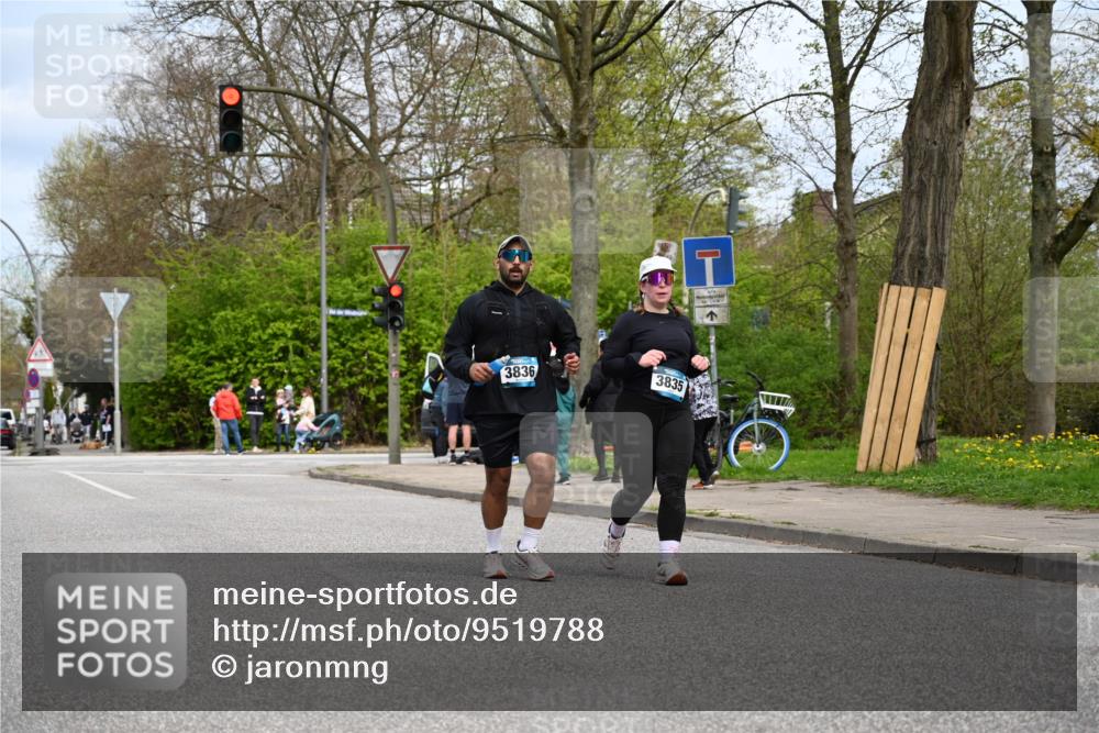 12.04.2026 - 45. Internationalen Wilhelmsburger Insellauf J. Mangold http://msf.ph/oto/9519788 12.04.2026 13:32:31 Ziel 4065, 3231, 2397, 3684, 2909, 3836, 5224 meine-sportfotos.de