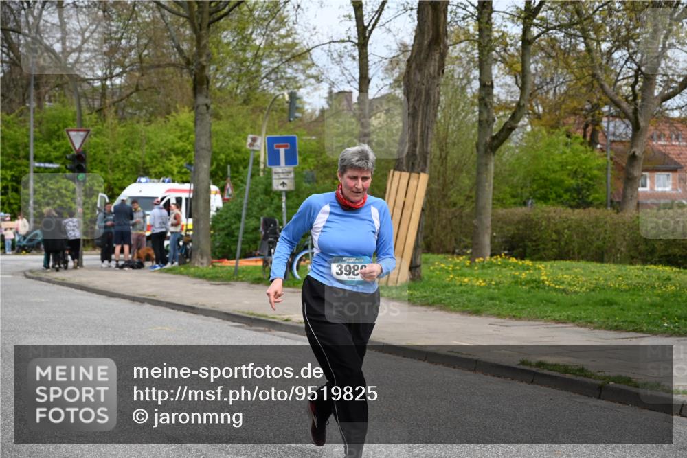12.04.2026 - 45. Internationalen Wilhelmsburger Insellauf J. Mangold http://msf.ph/oto/9519825 12.04.2026 13:32:44 Ziel 3836, 5224, 3980, 5715 meine-sportfotos.de